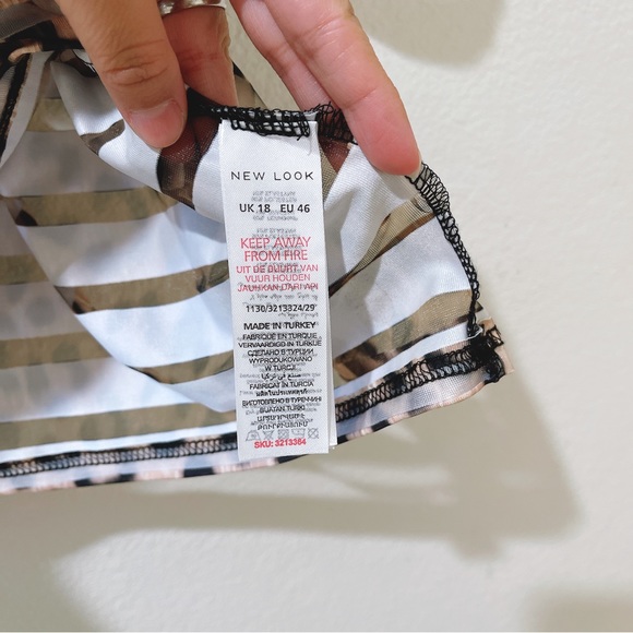 New Look Leopard Print Top 🐆🖤🔲 - Picture 7 of 7